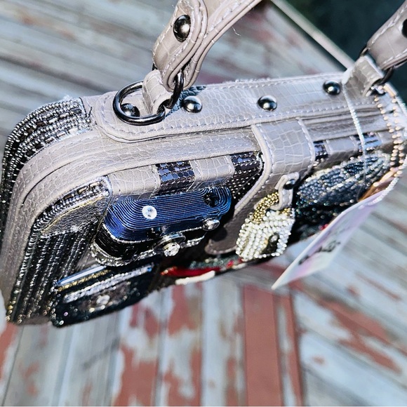 Mary Frances: Beaded Travel Passport Camera Bag - Picture 10 of 16